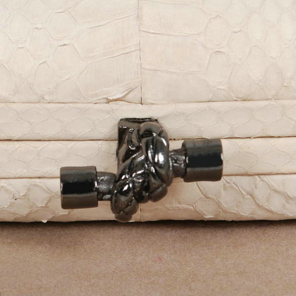 Bottega Veneta intrecciato python vein leather impero ayers knot clutch 11308 offwhite - Click Image to Close